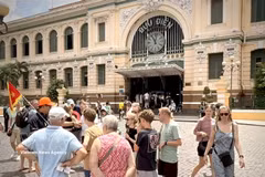 European visitors visit Ho Chi Minh City. Vietnam has recently become a popular destination for European tourists. (Photo: VNS/VNA)