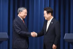 Party General Secretary To Lam (left) and President of the Republic of Korea Lee Jae Myung at the joint press briefing in Seoul on August 11 (Photo: VNA)