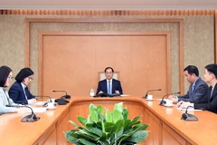 Deputy Prime Minister and Minister of Foreign Affairs Bui Thanh Son (centre) at the phone talks with Turkish Minister of Foreign Affairs Hakan Fidan on March 3 (Photo: VNA)