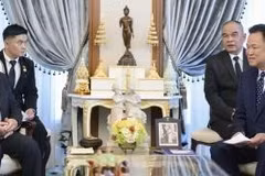 Thai Prime Minister Anutin Charnvirakul (front, right) and Myanmar President Min Aung Hlaing (front, left) at their meeting in Bangkok on August 6, 2026 (Photo: Kyodo/VNA)