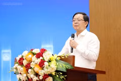 Deputy Prime Minister Ho Quoc Dung speaks at the forum on building a cooperation ecosystem for AI development in Hanoi on July 17, 2026. (Photo: chinhphu.vn)