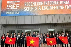 The Vietnamese delegation wins two second prizes, one third prize, three fourth prizes, and four special awards granted by sponsors at ISEF 2025. (Photo: VNA)