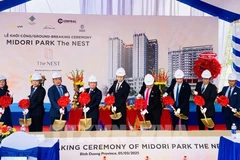 Delegates at the groundbreaking ceremony. (Photo: VNA)