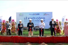 Delegates at the launching ceremony of the "Quang Trung Campaign" in Tra Tan commune. (Photo: VNA)