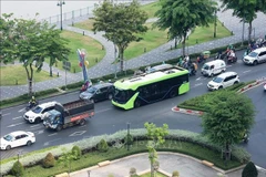 An electric bus on route D4 (Vinhomes Grand Park – Saigon Bus Station) operating in downtown Ho Chi Minh City. (Photo: VNA) 