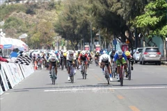 Nguyen Thi That secures a second straight win in the Binh Duong int’l women’s cycling cup. (Photo: VNA)