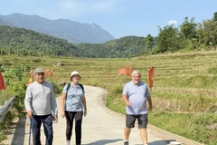 Foreign tourists visit Pu Luong in Thanh Hoa province. (Photo: VNA)