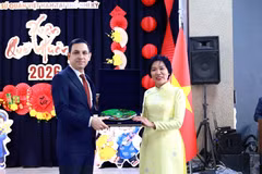 Vietnamese Ambassador Dang Thi Thu Ha (R) and Istanbul Deputy Governor Mehmet Sulun attend the Homeland Spring 2026 programme. (Photo: Courtesy of the Embassy of Vietnam in Türkiye)