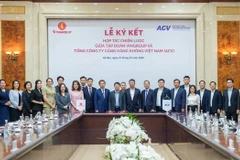 Delegates at the ceremony (Photo: tienphong.vn)