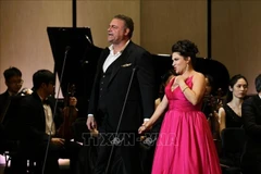 World-class opera stars perform at the Ho Guom Opera (Photo: VNA)
