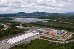 A file picture of the Battery Energy Storage System in Santong (Photo: Bernama) 