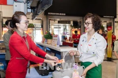 The relocation of check-in counters aims to better meet the travel needs of residents and visitors. (Photo: VNA) 