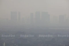 Dust shrouds Bangkok on January 7. (Photo: bangkokpost.com) 