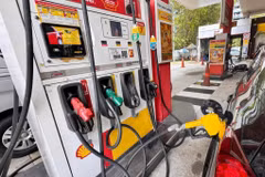 Singapore's inflation accelerates as the conflict in the Middle East drives up petrol prices. (Photo: straitstimes.com) 