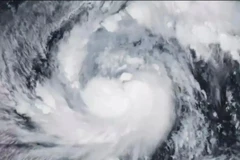 The Philippines evacuates 100,000 people as Fung-wong intensifies into super typhoon. (Photo: economictimes)
