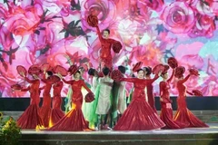 Artists at the opening ceremony of Sa Dec 2025 Spring Flower Festival (Photo: VNA)