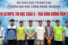 All the six Vietnamese students (centre) won medals at the 2025 Asia-Pacific Informatics Olympiad. (Photo: Ministry of Education and Training)
