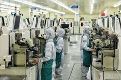 A modern production line of Hana Micron Vina Co., Ltd., a Republic of Korea-invested company, at Van Trung Industrial Park, Bac Giang province. (Photo: VNA)