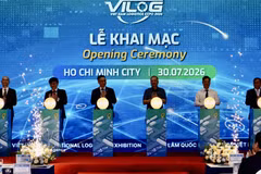 Delegates perform the opening ceremony for VILOG 2026. (Photo: VNA)