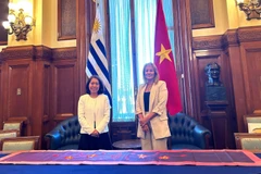 Vietnamese Ambassador to Uruguay Ngo Minh Nguyet and Vice President-elect Carolina Cosse (Photo: VNA)