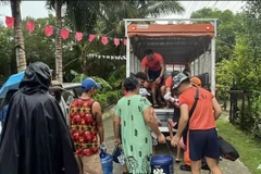 Thousands evacuated as typhoon bears down on Philippines (Photo: AFP) 