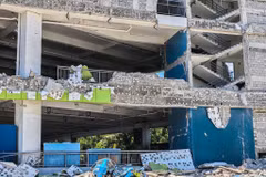 A building damaged by the earthquake in General Santos City, the Philippines, on June 8, 2026. (Photo: Xinhua/VNA) 