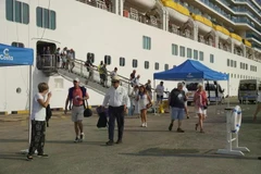 Tourists begin sightseeing tours to historical sites and attractions in Ho Chi Minh City (Photo: SGGP.org.vn)