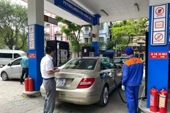 Fuel prices surge from 3pm on June 19 (Photo: VNA)