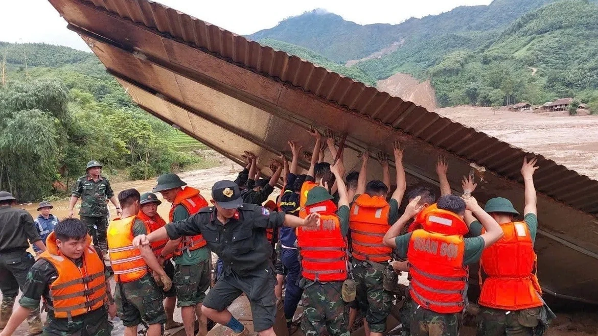 Vietnam People’s Army: Symbol of army-civilian bond