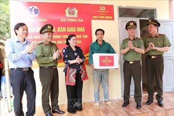 Public Security Ministry backs Lai Chau’s effort to eliminate substandard houses (Photo: VNA)