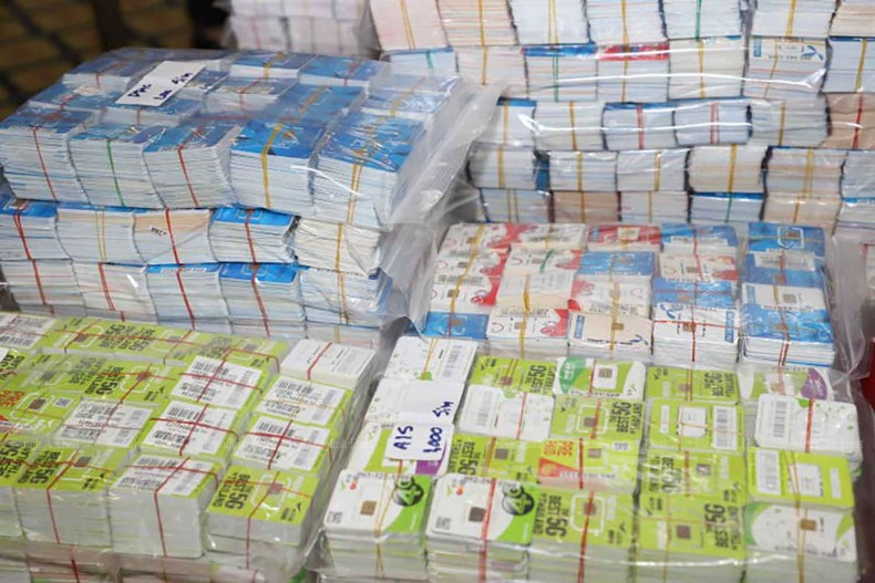 Thai police seize a large amount of SIM cards from suspected scam gangs in October 2024 . (Photo: Bangkok Post) 