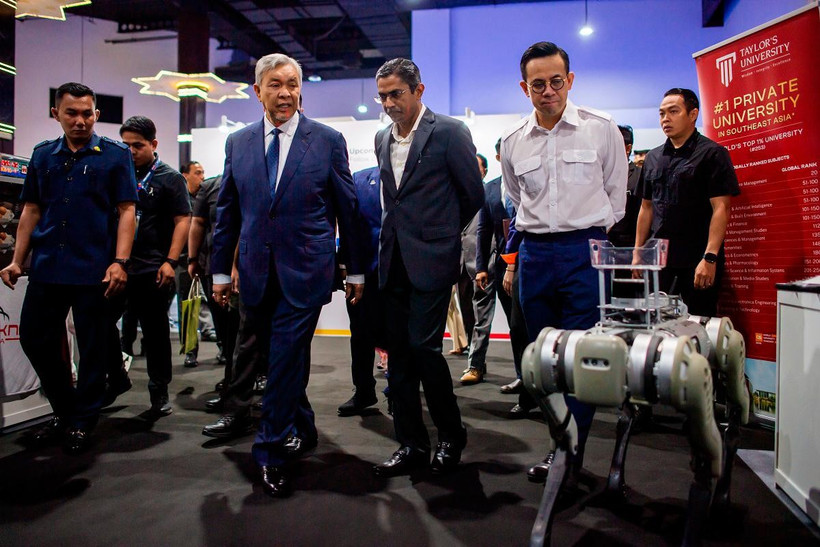 ASEAN urged to strengthen cooperation in skills training for workers. (Photo: Bernama)
