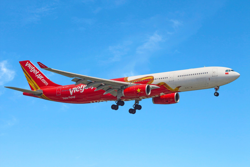 Vietjet offers up to 80% off tickets on all flights marking double day August 8. (Photo: Vietjet)