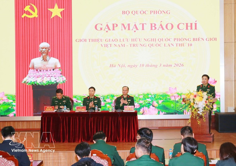 A press briefing on the 10th Vietnam – China Border Defence Friendship Exchange (Photo: VNA)