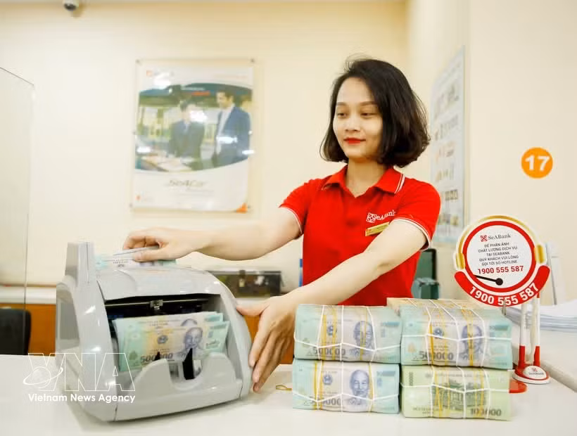 The State Treasury raises 33.63 trillion VND (1.27 billion USD) in Government bonds across 17 auctions conducted by the Hanoi Stock Exchange (HNX) in May 2026.​ (Photo: VNA)