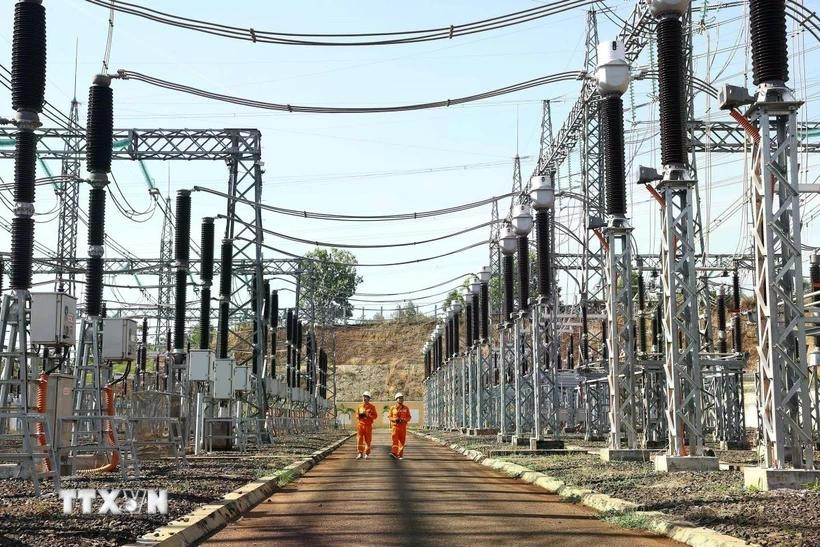 Workers on duty at the Pleiku 2's 500kV substation in Gia Lai province, Vietnam. (Photo: VNA)