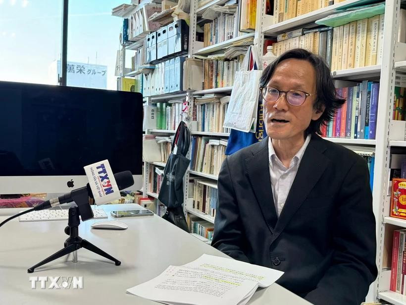 Professor Shimizu Masaaki at Osaka University (Photo: VNA)