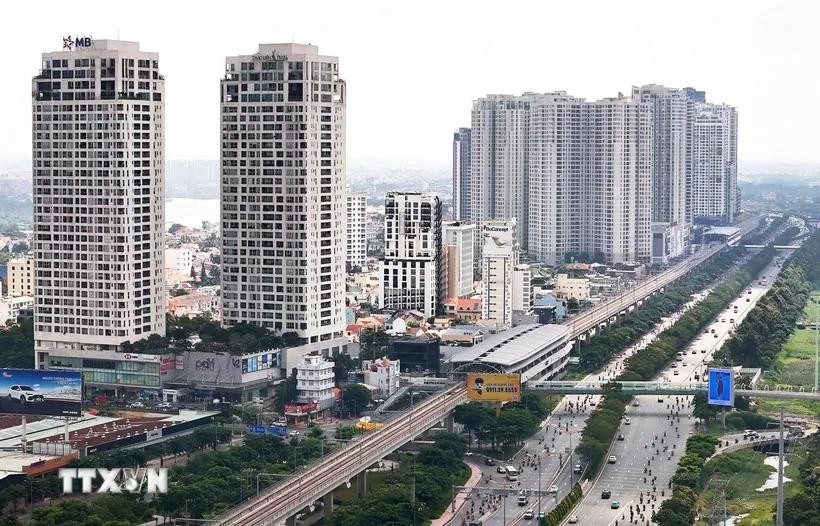 Apartment buildings along Metro Line 1 and Vo Nguyen Giap Boulevard, Thu Duc city. (Photo: VNA)