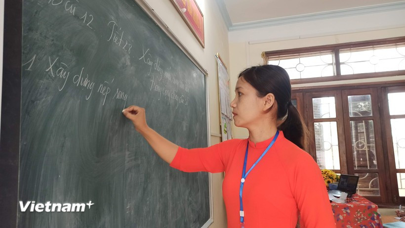 Vietnam records positive results in teacher survey. (Photo: VNA)