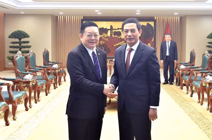 Deputy Prime Minister and Minister of National Defence Phan Van Giang receives ASEAN Secretary-General. (Photo: baochinhphu.vn)
