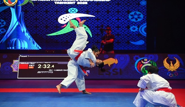 Vietnamese team perform to win gold in the women's kata team event of the Asian Karate Championships in May. The Asian winners will compete in the regional tournament this weekend. (Photo: AFK)