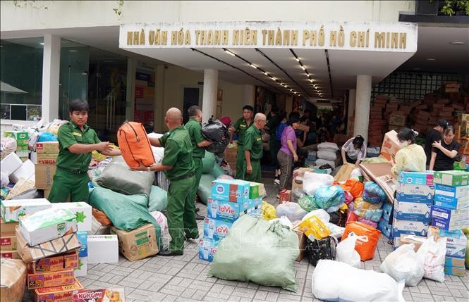 A relief collection point for goods and essential supplies at the Ho Chi Minh City's Youth Cultural House. (Photo: VNA)