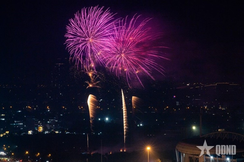 Hanoi plans fireworks displays at five locations to welcome New Year 2026. (Photo: qdnd.vn)