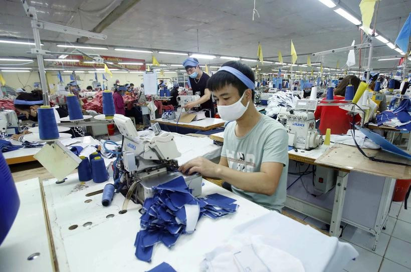 Garment production at Tien Hung Garment JSC in Hung Yen province. (Photo: VNA)
