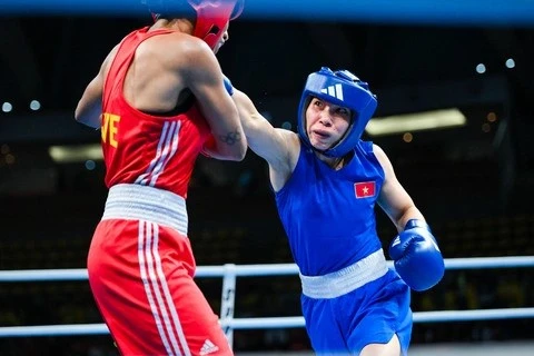 Asian silver medallist Ha Thi Linh of Vietnam (right) is expected to take part in the IBA Women’s World Boxing Championships in March in Serbia. (Photo: Boxing.athlete365)