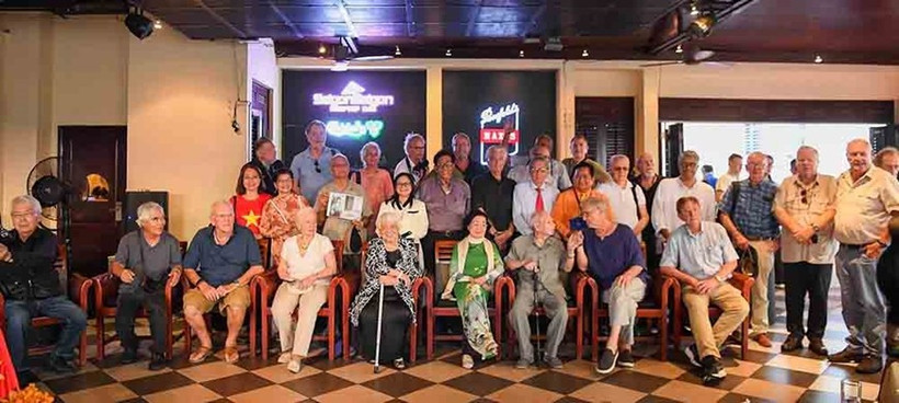 Former international and domestic war correspondents gather in Ho Chi Minh City to commemorate the 50th anniversary of the Liberation of the South and National Reunification (April 30, 1975 – 2025). (Photo: qdnd.vn)