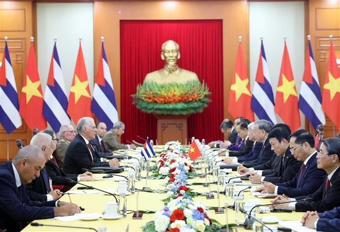 Party General Secretary To Lam holds talks with First Secretary of the Communist Party of Cuba Central Committee and President of Cuba Miguel Diaz-Canel Bermudez in Hanoi September 2, 2025. (Photo: VNA)