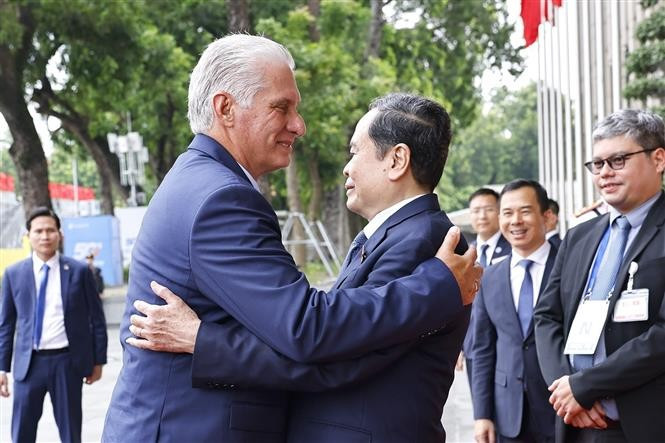 Chairman of the National Assembly Tran Thanh Man welcomes Miguel Díaz-Canel Bermúdez, First Secretary of the Communist Party of Cuba Central Committee and President of Cuba, September 2, 2025. (Photo: VNA)