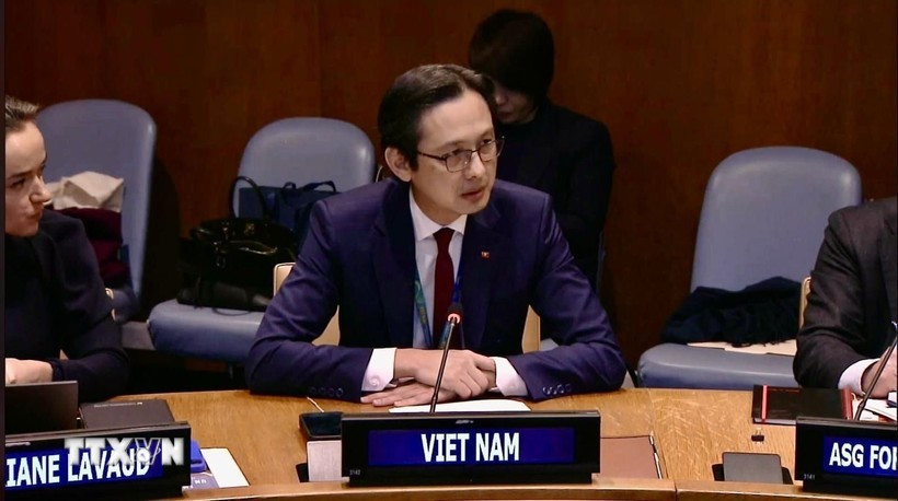 Ambassador Do Hung Viet, Head of the Permanent Mission of Vietnam to the United Nations, addresses a symposium in New York on February 25, 2026 on the treaty’s role as a regional arrangement under Chapter 8 of the UN Charter on the occasion of the 50th anniversary of the TAC signing. (Photo: VNA) 