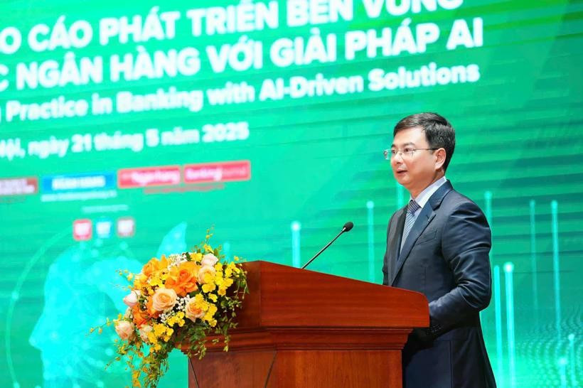 Deputy Governor of the State Bank of Vietnam Pham Thanh Ha delivers speech at the event. (Photo: VNA)